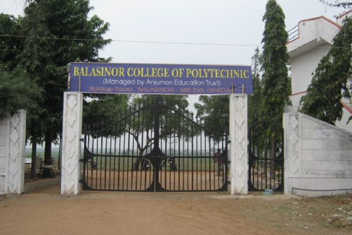 https://cache.careers360.mobi/media/colleges/social-media/media-gallery/12241/2021/9/21/Campus Entrance View of Balasinor College of Polytechnic Kheda_Campus-View.jpg